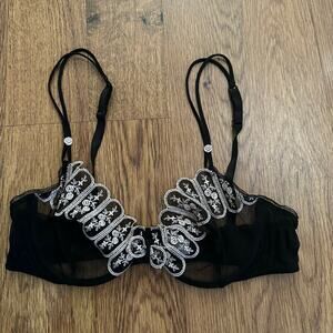 La Perla Black white lace sheer cup size 34C sexy underwear